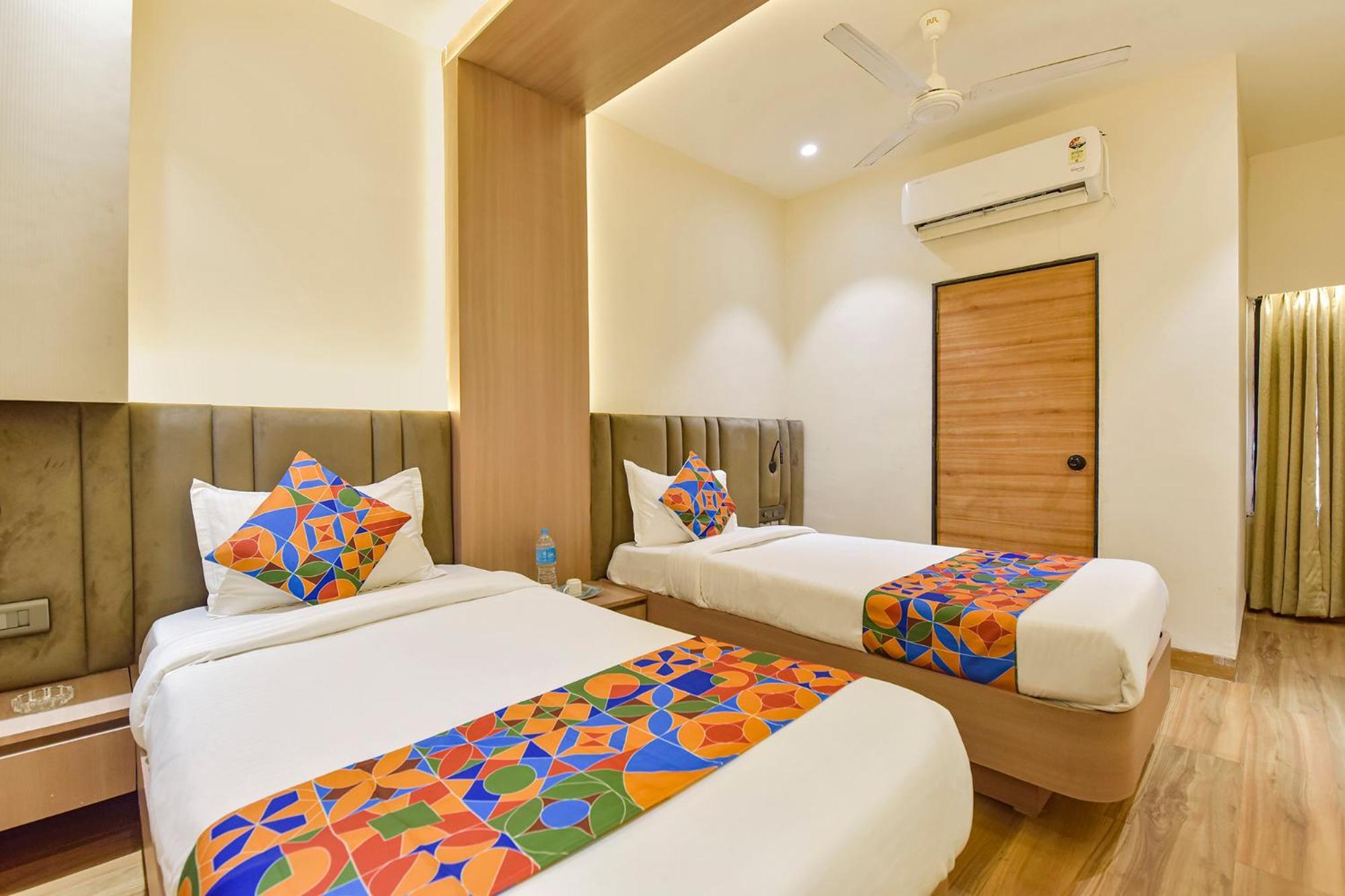Fabhotel Kesar อินดอร์ ภายนอก รูปภาพ