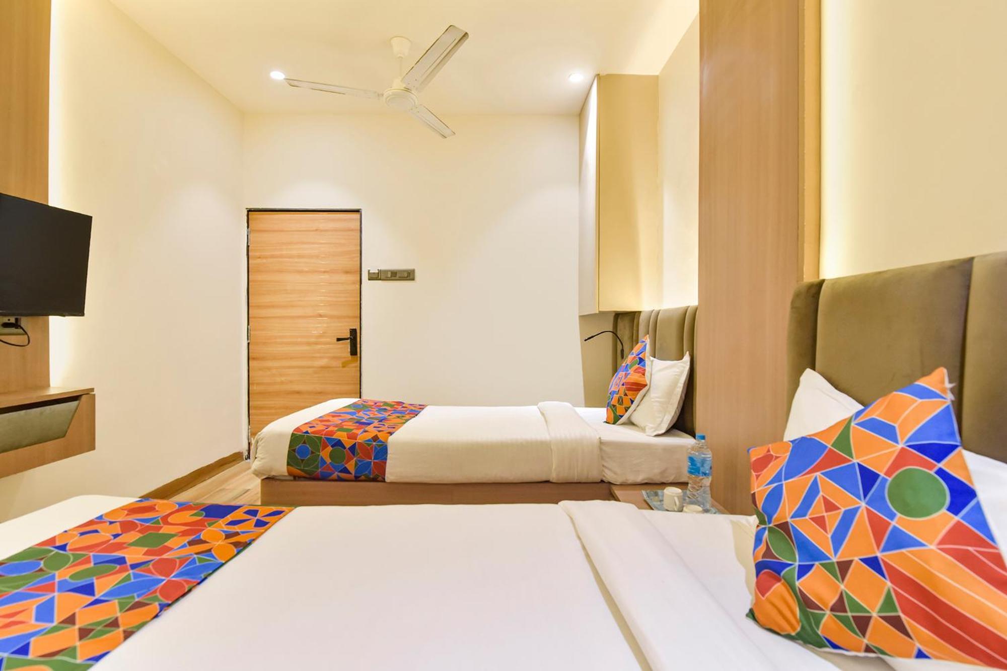Fabhotel Kesar อินดอร์ ภายนอก รูปภาพ