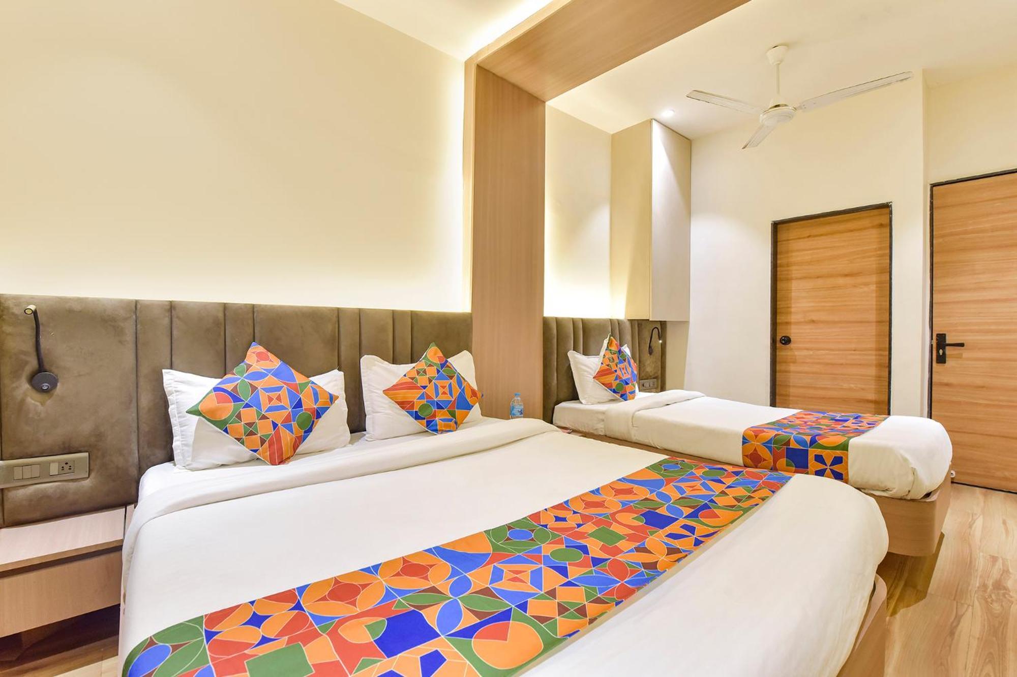 Fabhotel Kesar อินดอร์ ภายนอก รูปภาพ